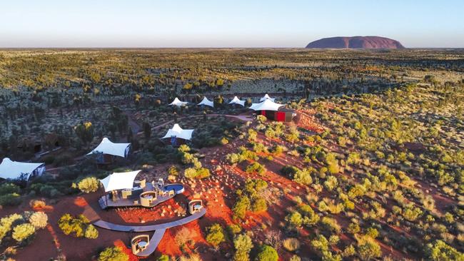 As the Northern Territory opens up to most of Australia, Indigenous communities living close to Uluru have called for flights to the region to remain cancelled.