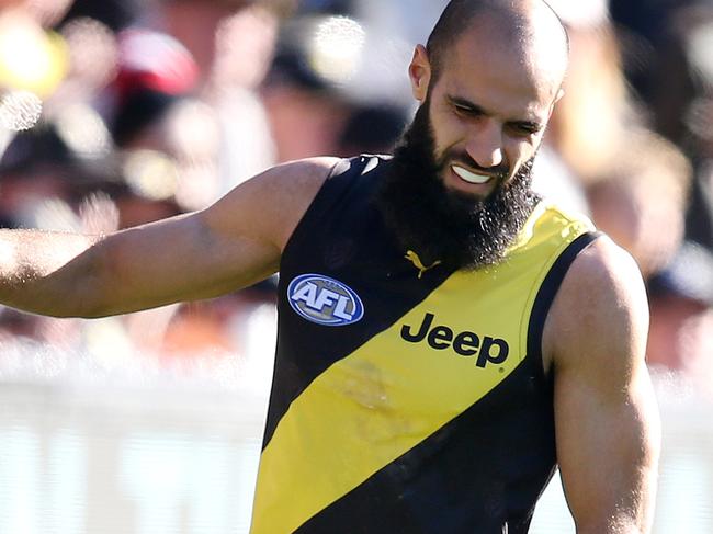 AFL Round 10. 26/05/2018. Richmond v St Kilda at the MCG.  Richmond's Bachar Houli pulls up sore after injuring his groin    . Pic: Michael Klein