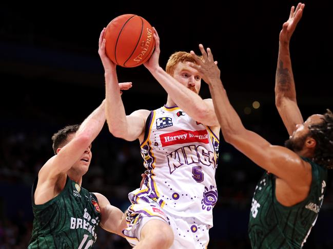 Angus Glover found his range from beyond the arc. Picture: Mark Kolbe/Getty Images