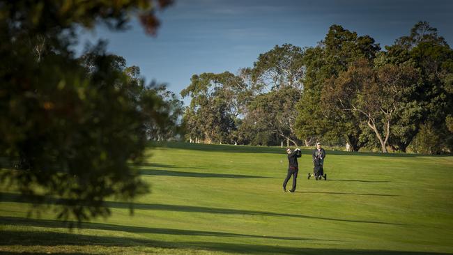 Players on a round at Tasmania Golf Club.