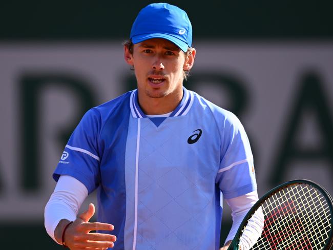 PARIS, FRANCE - MAY 30: Alex De Minaur of Australia reacts against Jaume Munar of Spain in the Men's Singles second round match during Day Five of the 2024 French Open at Roland Garros on May 30, 2024 in Paris, France. (Photo by Clive Mason/Getty Images)