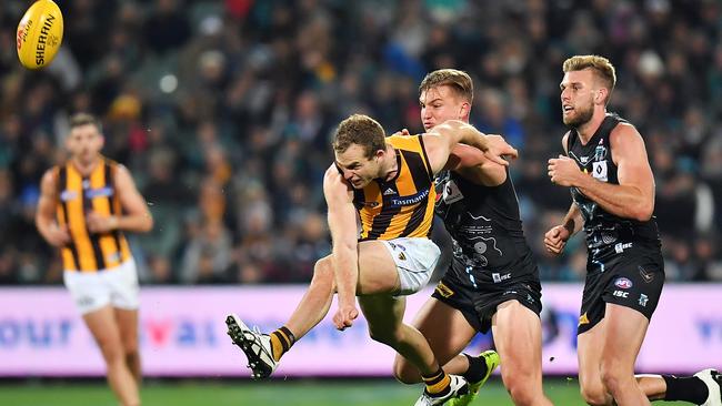 Did this Tom Mitchell kick hit the target? Picture: Getty Images