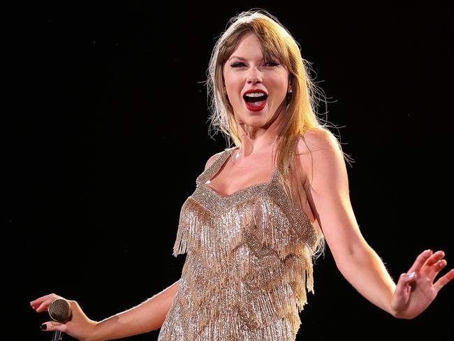 MEXICO CITY, MEXICO - AUGUST 24: EDITORIAL USE ONLY. NO BOOK COVERS. Taylor Swift performs onstage during the "Taylor Swift | The Eras Tour" at Foro Sol on August 24, 2023 in Mexico City, Mexico. (Photo by Hector Vivas/TAS23/Getty Images for TAS Rights Management)