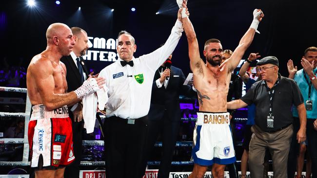 'Banging' Benny Kite won the IBF Pan Pacific Welterweight title after he scored a TKO victory over Danny Kennedy in the 10th round.