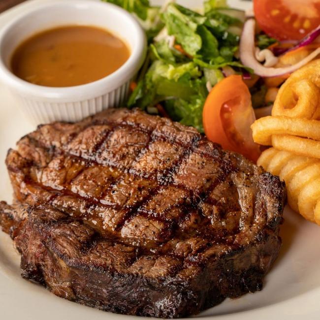 The steakhouse restaurants are known for their juicy steaks and curly fries. Picture: @hogsbreathcafe / Instagram