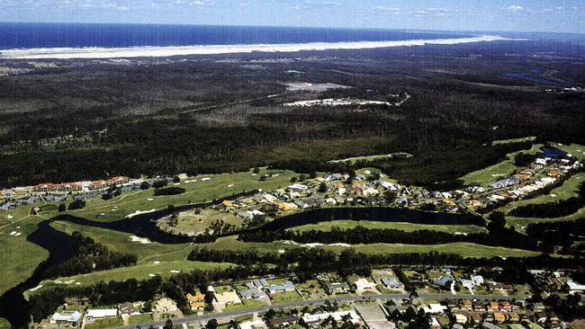 NOVEMBER 2001 : Aerial of Horizons Golf Resort at Port Stephens, 11/01.NSWTravel