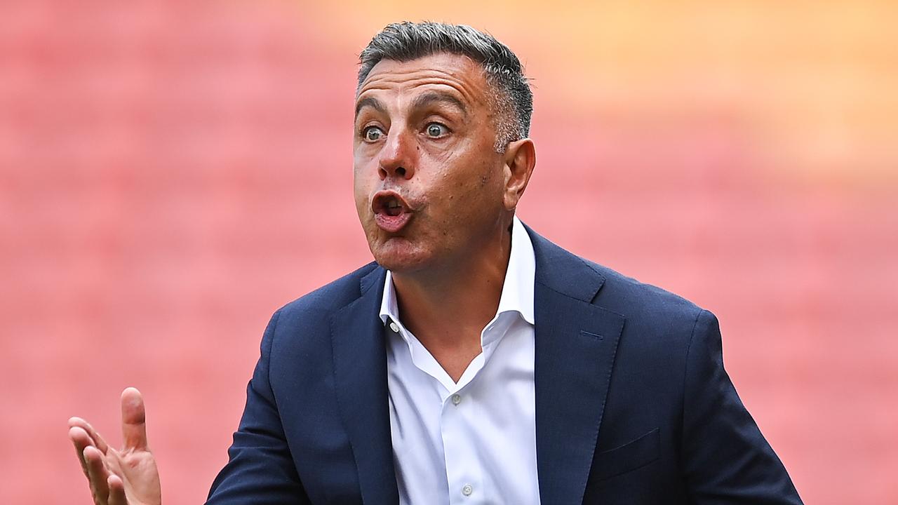 BRISBANE, AUSTRALIA – NOVEMBER 26: Brisbane Roar head coach Ross Aloisi shouts instructions during the A-League Men round five match between Brisbane Roar and Perth Glory at Suncorp Stadium, on November 26, 2023, in Brisbane, Australia. (Photo by Albert Perez/Getty Images)