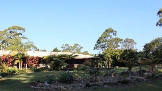 A Round Mountain property owned by celebrity chef Pete Evans.