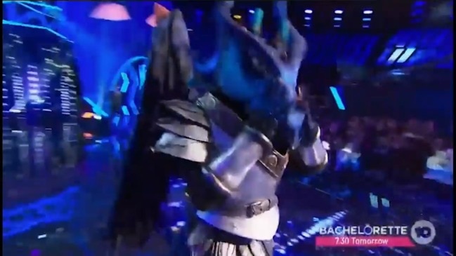 The Dragon's identity is revealed (The Masked Singer)