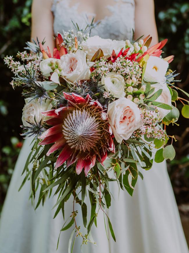 The bridal bouquet by Willow Bud and Tesselaars Flowers.