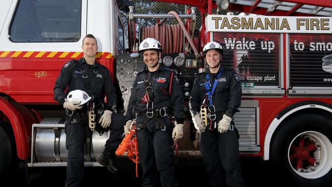 Tasmania Fire Services Newest Recruits Hit The Dec For Abseiling