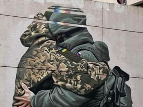 A mural by artist Peter Seaton in Melbourne has been painted over after members of the Ukrainian community labelled it ‘utterly offensive’.