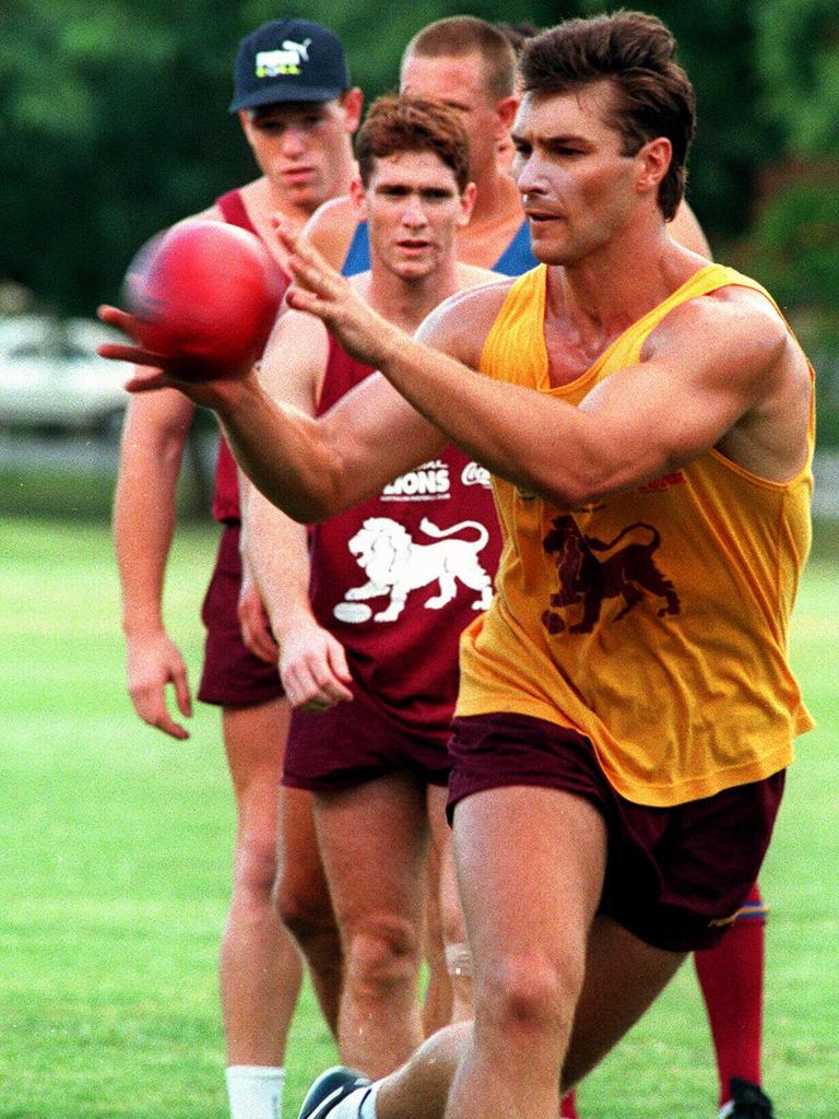 Lynch at Brisbane training in 1997.