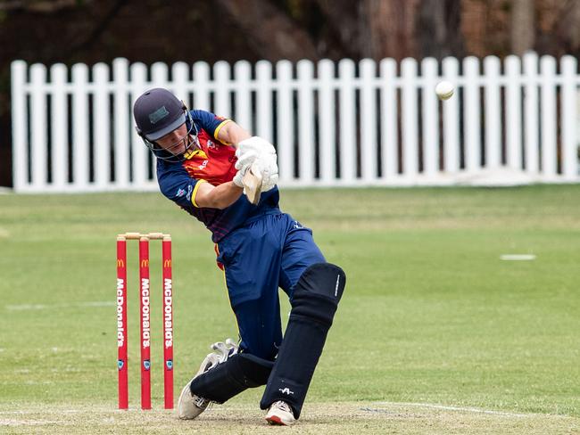 Mosman’s Alex Lee-Young on the charge. Pic by Julian Andrews