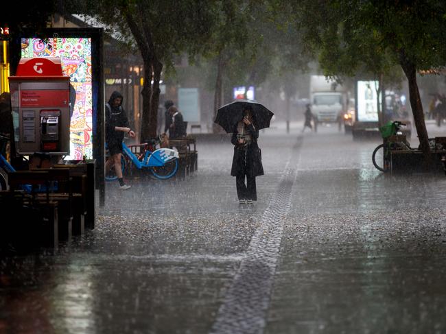 Residents have been warned to stay safe during the wild weather. Picture: NewsWire / Nikki Short