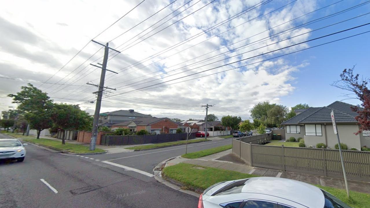 Mysterious explosion, loud bang rocks southeast Melbourne homes | Herald Sun