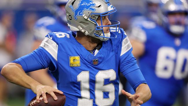 DETROIT, MICHIGAN - NOVEMBER 17: Jared Goff #16 of the Detroit Lions throws a pass in the first quarter of a game against the Jacksonville Jaguars at Ford Field on November 17, 2024 in Detroit, Michigan.   Gregory Shamus/Getty Images/AFP (Photo by Gregory Shamus / GETTY IMAGES NORTH AMERICA / Getty Images via AFP)