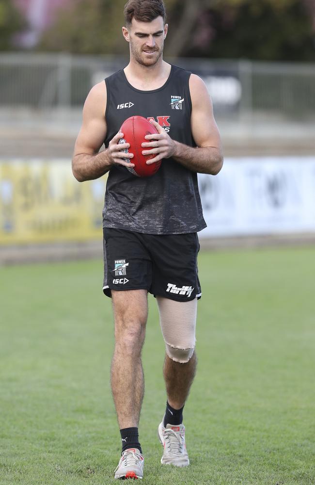 Scott Lycett had his left thigh strapped at training on Tuesday. Picture: Sarah Reed.