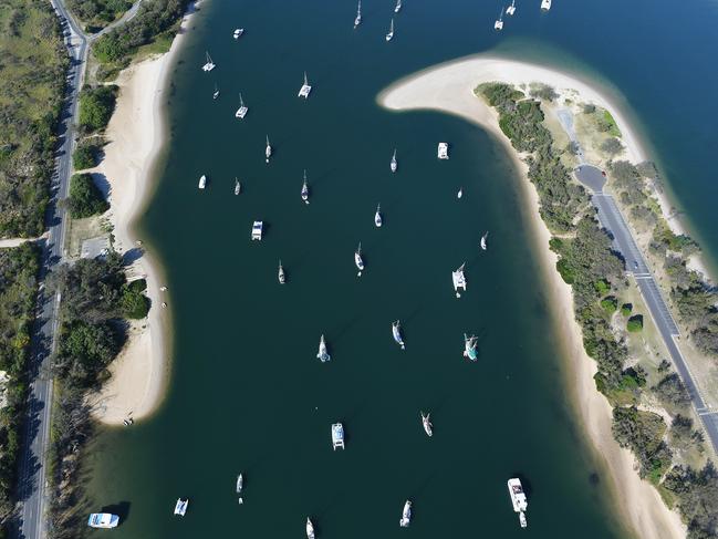 An aerial view of  yachts and house-boats moored in 'Bums Bay' at Main Beach on the Gold Coast, Wednesday, May 17, 2017. (AAP Image/Dave Hunt) NO ARCHIVING