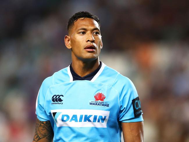 SYDNEY, NEW SOUTH WALES - FEBRUARY 24:  Israel Folau of the Waratahs watches on during the round two Super Rugby match between the Waratahs and the Stormers at Allianz Stadium on February 24, 2018 in Sydney, Australia.  (Photo by Mark Kolbe/Getty Images)