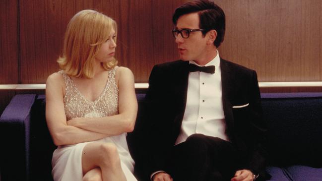 Renée Zellweger and Ewan McGregor in Down With Love.