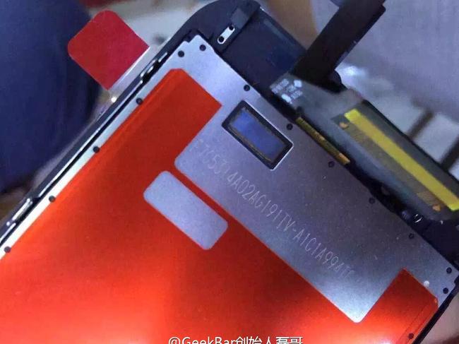 Photos of the new iPhone screen panel hint that Apple might implement its force touch feature on