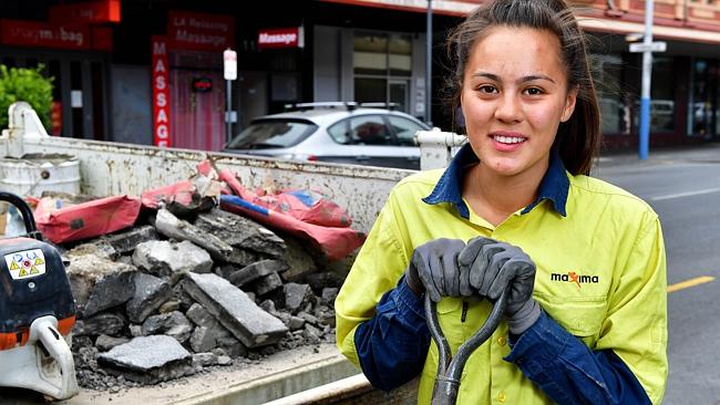 Demand for workers in construction as job ads rise | Daily Telegraph