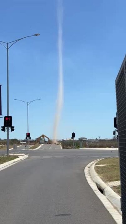 Sand twister hits construction site southeast of Melbourne