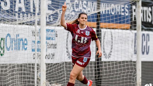 Isabella Coco-Di Sipio stars for APIA Leichhardt against Sydney University in NPL NSW round one. Photo by Brett Nielsen Photography.