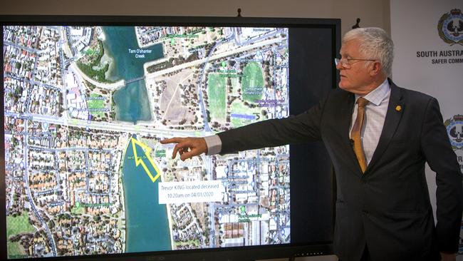 Detective Superintendent Des Bray points to an area where the body of Trevor King was found at West Lakes. Picture NCA NewsWire / Emma Brasier.