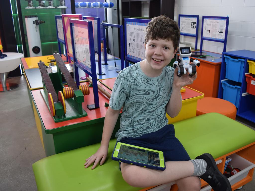 Robson Peatey visited the centre with his family when visiting Emerald and loved working with the robots.