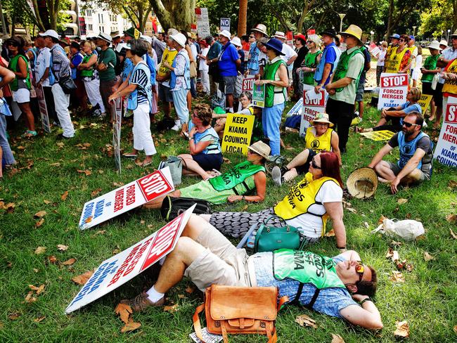 Taking a break at the Save Our Councils Coalition “Local Democracy — Not Dictatorship” rally at Hyde Park on Sunday. Picture: Braden Fastier