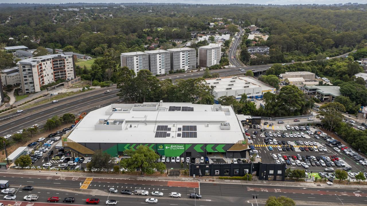 The headache-inducing James Ruse Drive and Windsor Rd intersection at North Parramatta. Picture: Dallas Kilponen