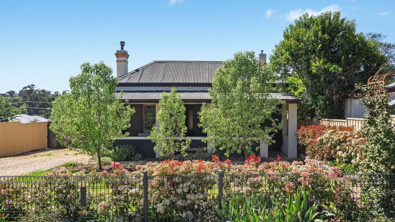 Molong was the best buyers market in NSW listed for $470,000- $500,000.