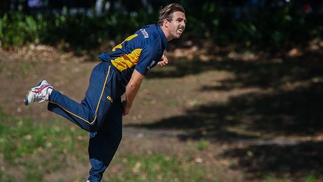 Devlin Malone bowling for Sydney University, December 11 2021. Photo: Kate Zarifeh