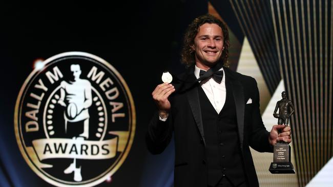 Nicho Hynes with the 2022 NRL Dally M medal. Picture: Jason McCawley/Getty