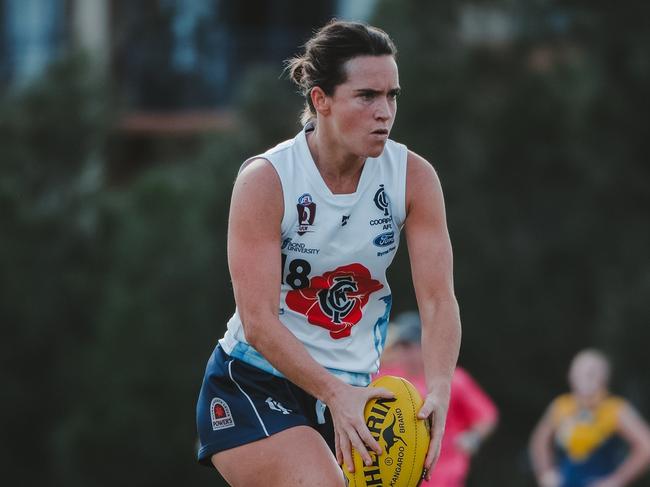 Coorparoo Kings QAFLW player Lucy Schneider in action. Picture: Clyde Scorgie/Brooke Sleep Media.