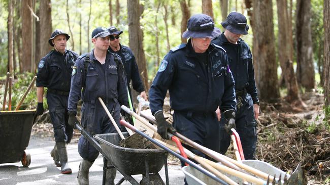 Police clear scrub in the search for the remains of toddler William Tyrrell. Picture: Peter Lorimer.