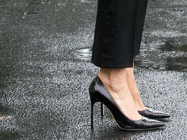 Melania Trump mocked for wearing stilettos to Hurricane Harvey Houston ...