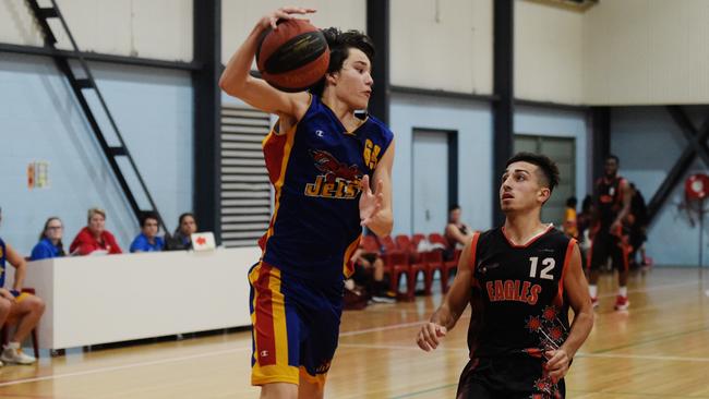 <s1>Jets’ Ned Stevens stood out with 20 points in his team’s 86-76 win over </s1>Palmerston on Thursday night<ld pattern=" "/> <source>Picture: KERI MEGELUS</source>