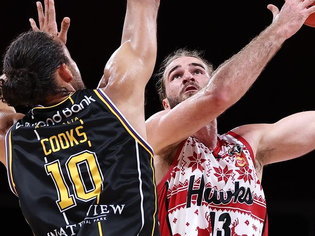 SYDNEY, AUSTRALIA - DECEMBER 25: Sam Froling of the Hawks lays the ball up during the round 13 NBL match between Sydney Kings and Illawarra Hawks at Qudos Bank Arena, on December 25, 2024, in Sydney, Australia. (Photo by Jeremy Ng/Getty Images)