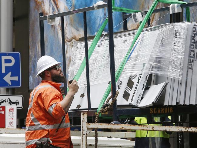 SYDNEY, AUSTRALIA - NewsWire Photos OCTOBER 16 , 2024: Generic Photos of Workers at Work. Dogman (Construction). Picture: NewsWire / John Appleyard