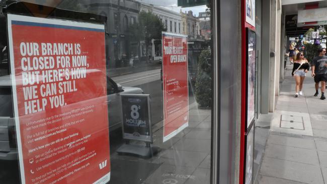 With cash usage plummeting, online banking proving increasingly popular and foot traffic inside branches in sharp decline, major banks have shuttered hundreds of locations in recent years. Picture: NCA NewsWire / David Crosling