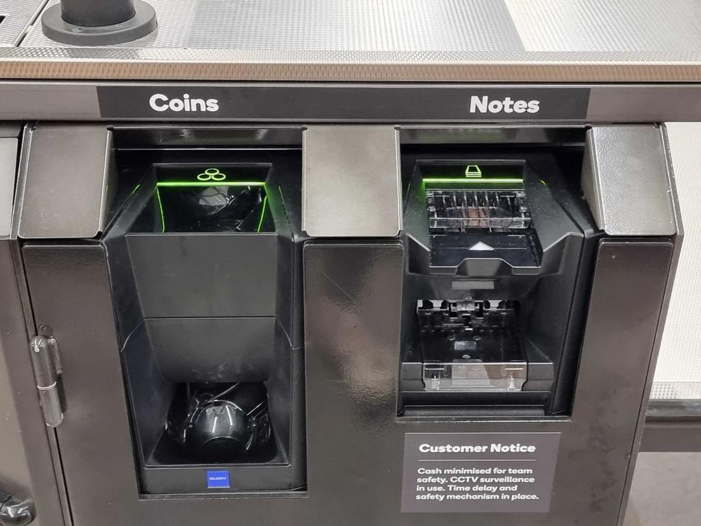 Woolies has been using cash recycling machines in select stores since 2020. Picture: Reddit