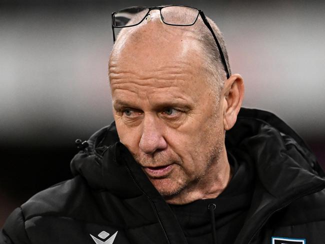 PERTH, AUSTRALIA - MAY 24: Ken Hinkley, Senior Coach of the Power addresses the players at the break during the 2025 AFL Round 11 match between Walyalup (Fremantle Dockers) and Yartapuulti (Port Adelaide Power) at Optus Stadium on May 24, 2025 in Perth, Australia. (Photo by Daniel Carson/AFL Photos via Getty Images)