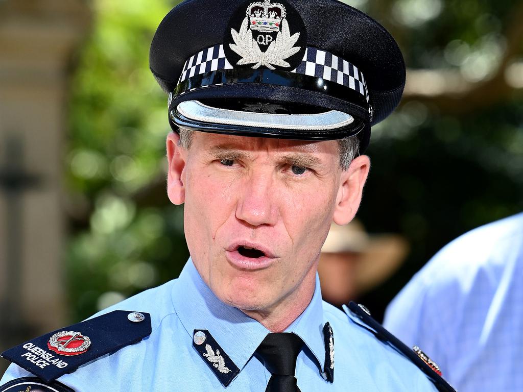 Acting Assistant Commissioner Chris Stream speaks to media. Picture: NCA NewsWIRE / John Gass