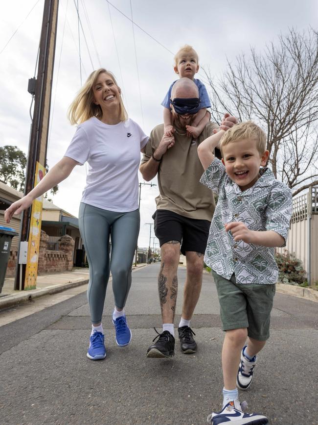 Jacob Vennix with wife Kimberley, sons Cole and Isaac, while preparing for his blindfolded City-Bay attempt. Picture: Kelly Barnes