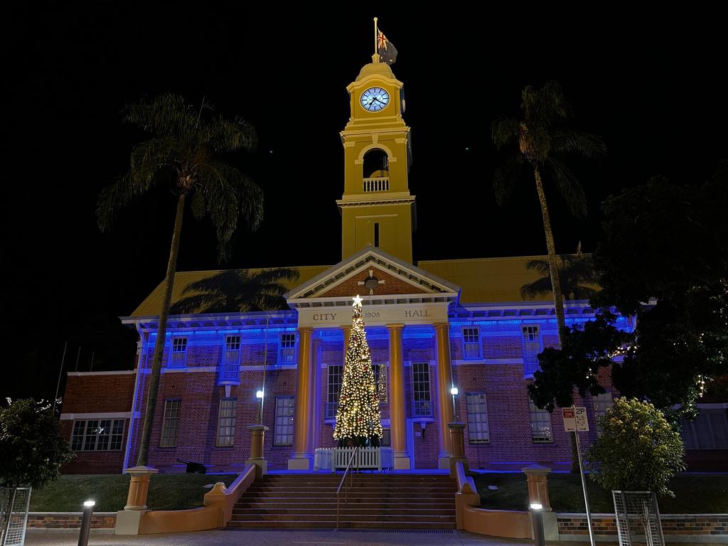 Flags At Half Mast Tributes Flow On Fraser Coast For Slain Tara Police