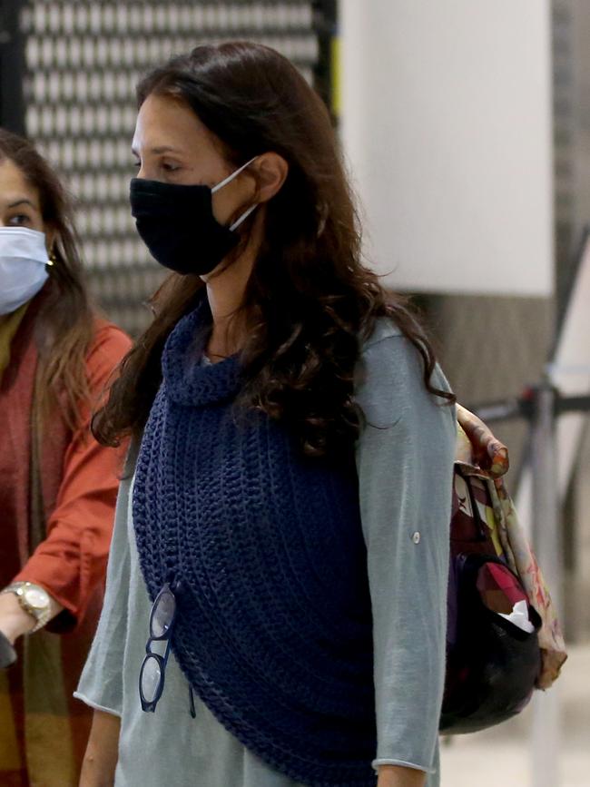 Sara Connor wears a face mask on arrival at Sydney Airport on July 18. Picture: Damian Shaw