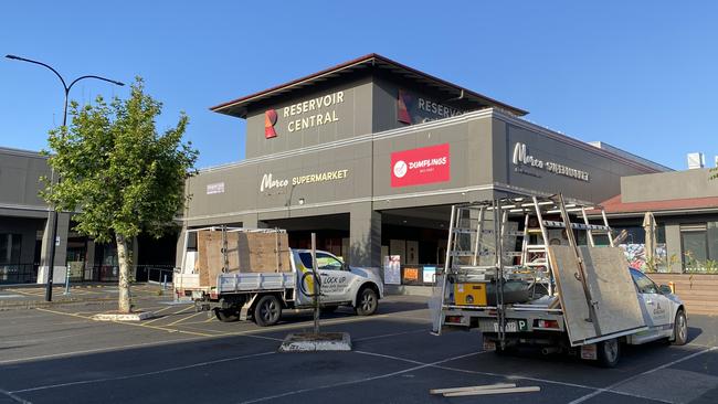 Police are investigating whether the Reservoir Central tobacconist attack is linked to organised crime.